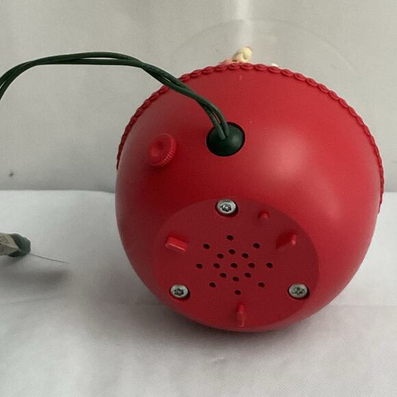 Winnie the Pooh Hallmark Keepsake Ornament 1994 Parade Magic Motion Music TESTED - Picture 15 of 16